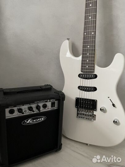 Электро гитара rocket с комбиком leem