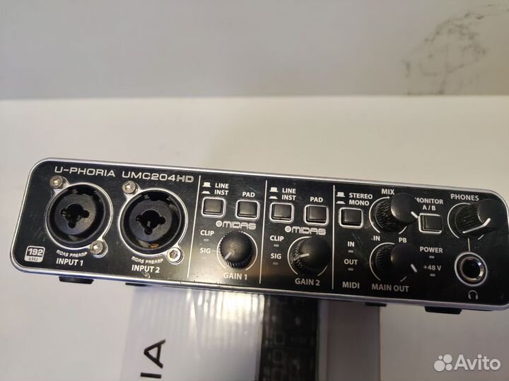 Behringer u-phoria UMC204HD
