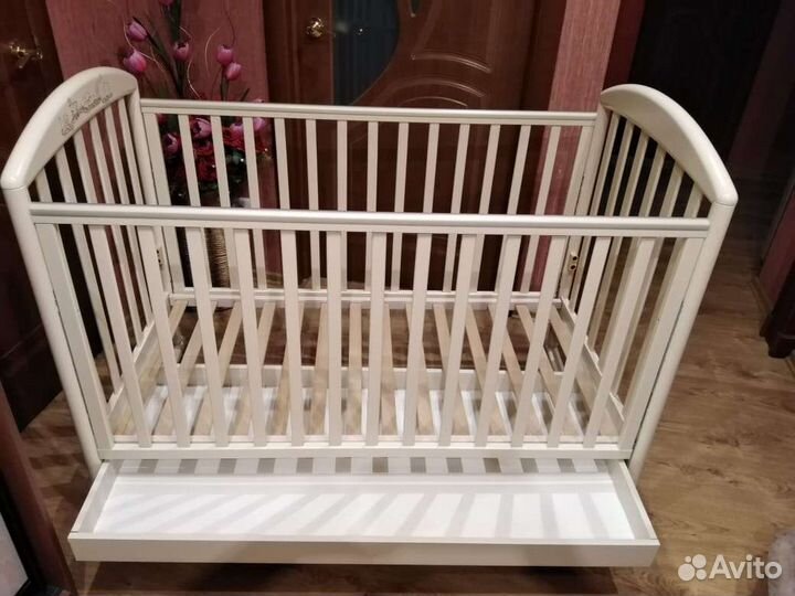 Детская кроватка с ящиком
