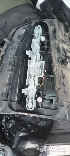 Фара на opel zafira b