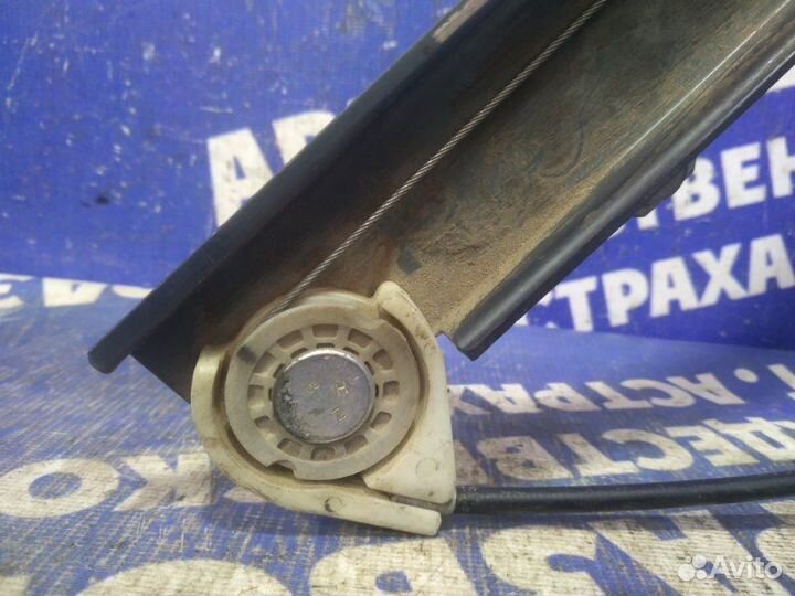 Передний левый стеклоподъемник Hyundai Getz