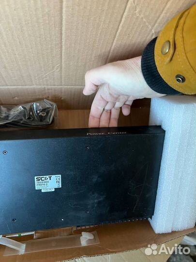 Блок питания для видеонаблюдения SC&T PR816-12D-2