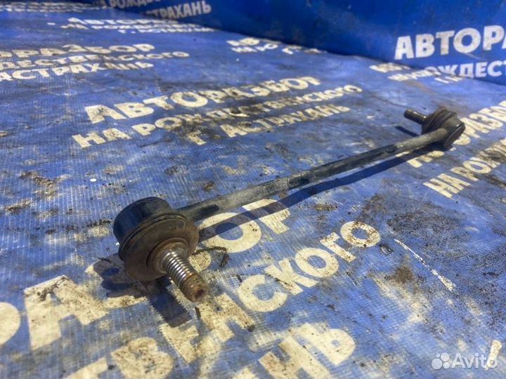 Стойка стабилизатора Ford Focus 3 седан 2013