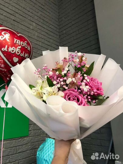 Букеты цветы роза хризантема лилия