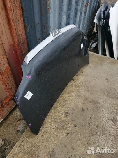 Капот Toyota Noah AZR65