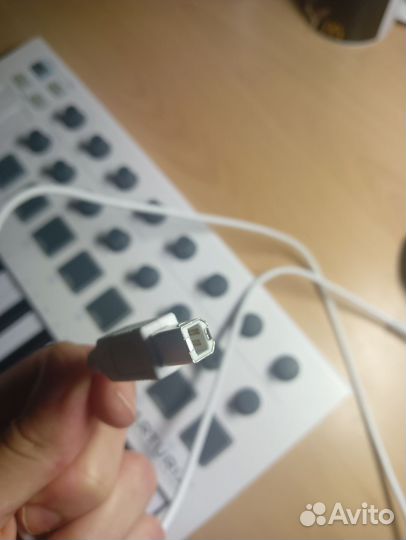 Midi-клавиатура Arturia minilab mk2