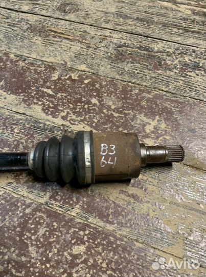 Приводной вал Honda Civic 8 4D FD1 АКПП R18A левый