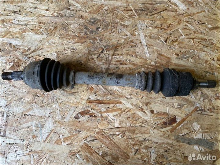 Полуось (привод) передняя левая Peugeot Partner