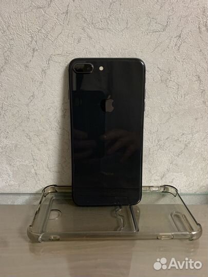 iPhone 8 Plus, 64 ГБ