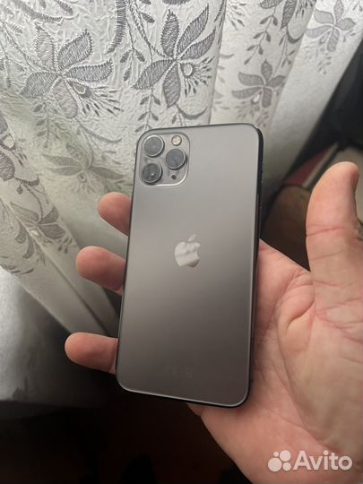 iPhone 11 Pro, 64 ГБ