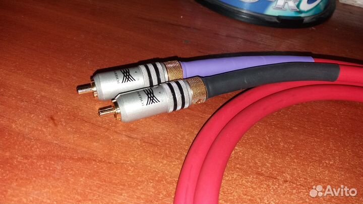 Коаксиальный / Межблочный кабель Ixos 105