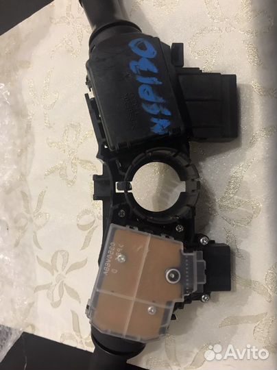 Блок подрулевых переключателей toyota