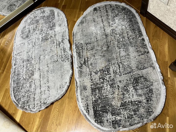 Пара ковриков