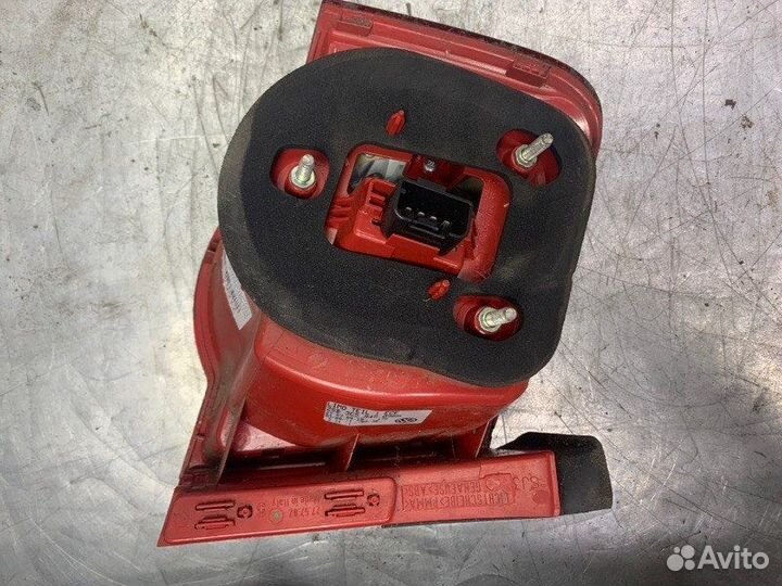 Фонарь задний наружный правый Volkswagen Passat