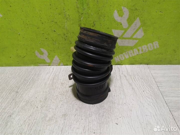 Патрубок воздушного фильтра Мазда 6