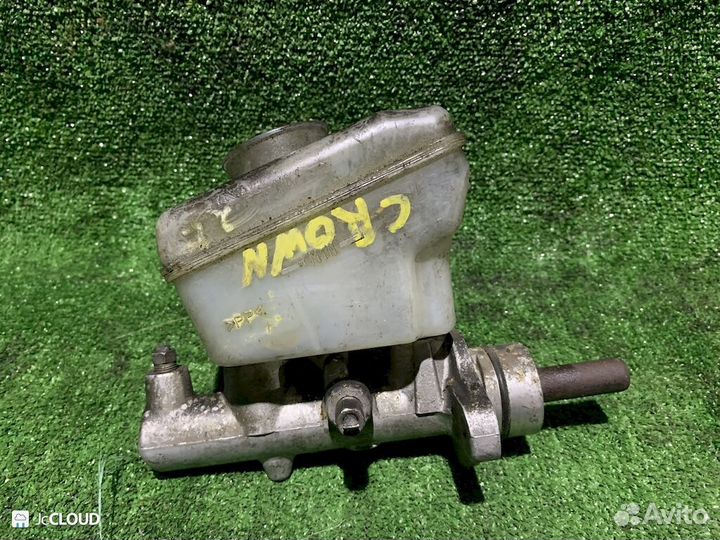 Главный тормозной цилиндр на toyota crown JZS175 2