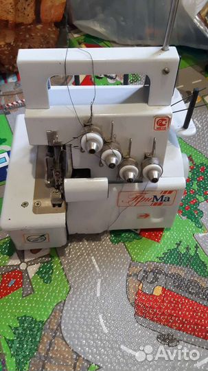Швейная машинки и оверлок