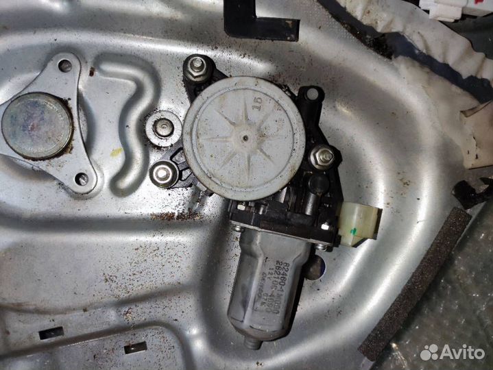 Моторчик стеклоподъемника 824501m000 Kia Soul 1