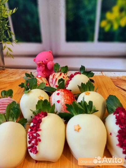 Клубника в бельгийском шоколаде, шоко-букеты,плитк