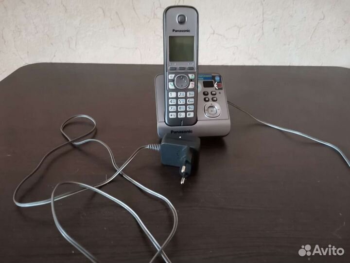 Продам 2 домашние сетевые телефоны