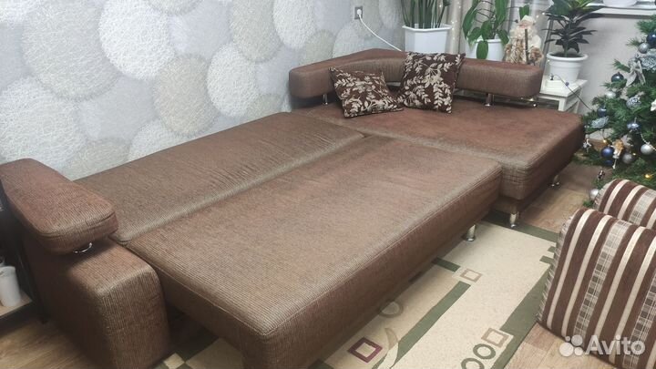 Большой угловой диван раскладной бу