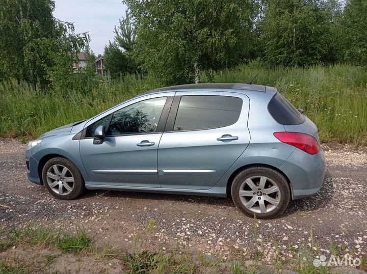 Peugeot 308 1.6 МТ, 2011, 150 000 км