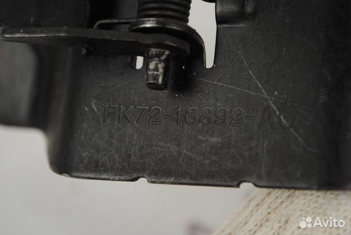 Крюк капота Discovery Sport L550 2014