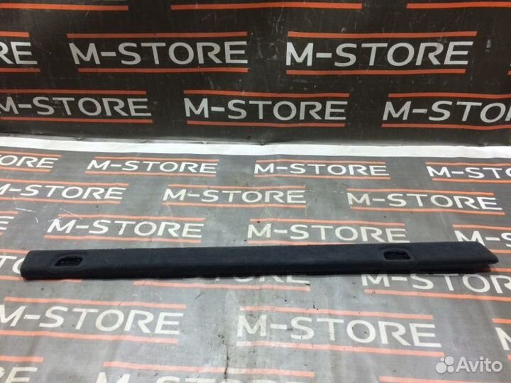 Обшивка багажника правая Audi Q7 4LB BAR 2007