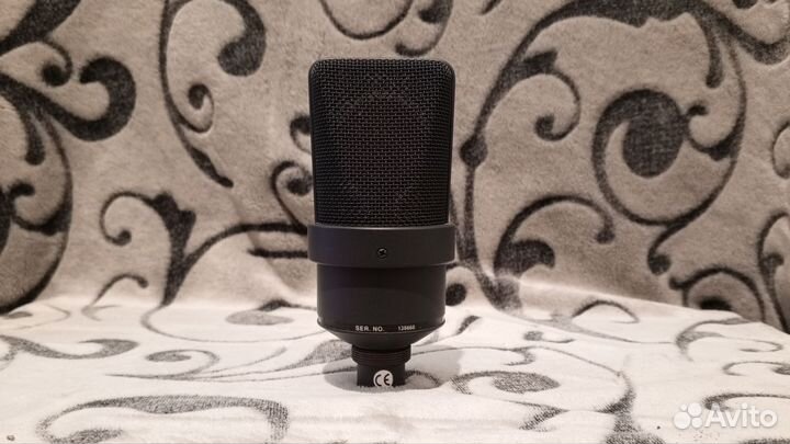 Студийный микрофон Neumann TLM 103