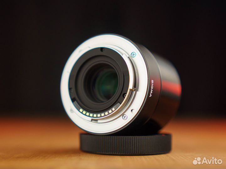 Sigma 60mm f/2.8 DN (Sony E APS-C)