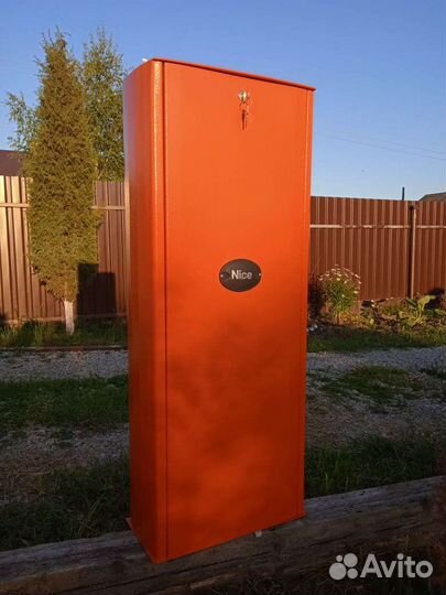 Шкаф металлический