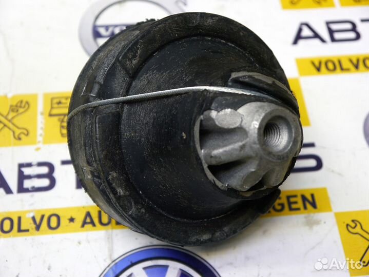 Подушка двигателя нижняя Вольво