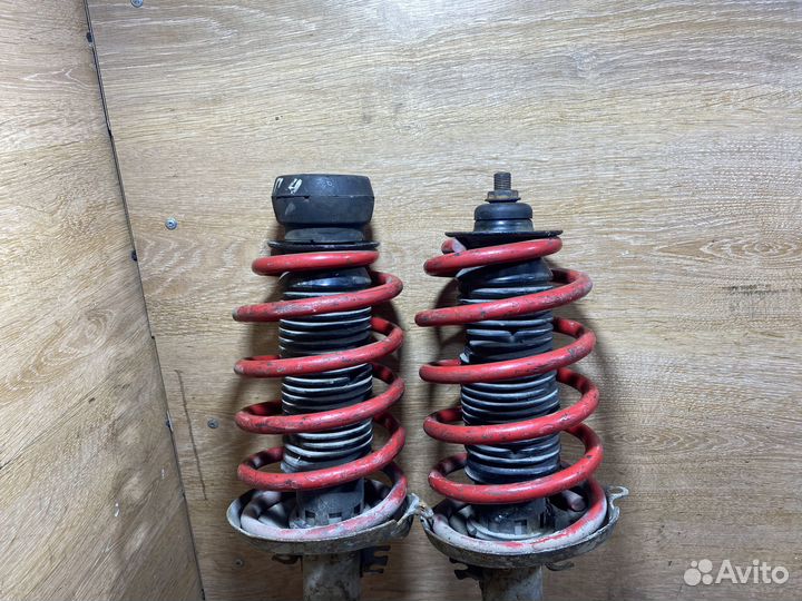 Комплект передних стоек Volkswagen Golf 4 ST181