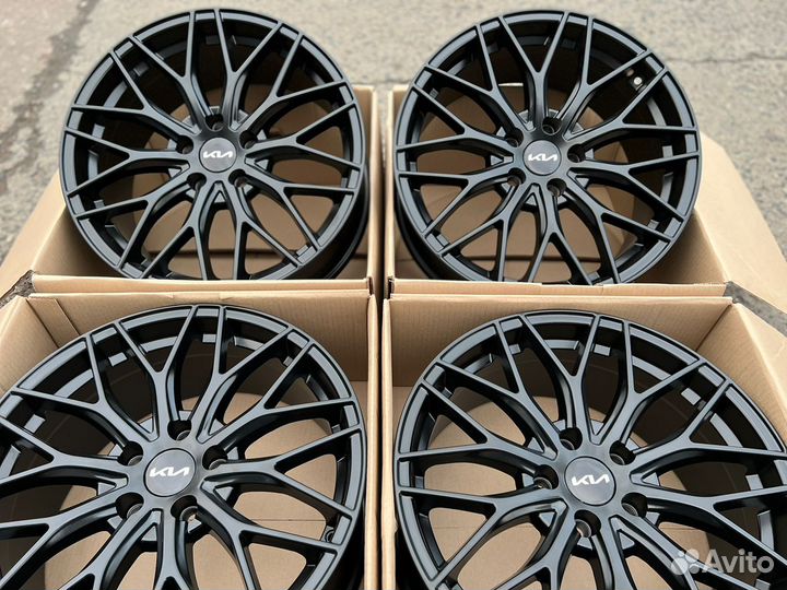 Литые диски новые 3B092 R18 на Kia Optima\K5
