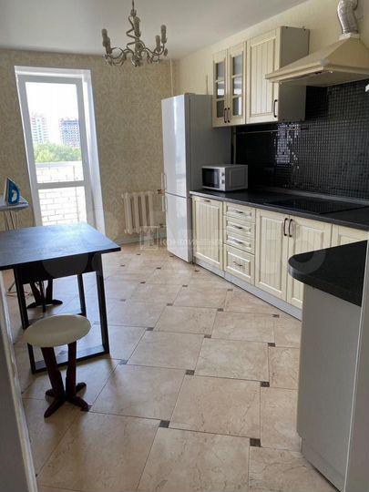 2-к. квартира, 60 м², 11/13 эт.