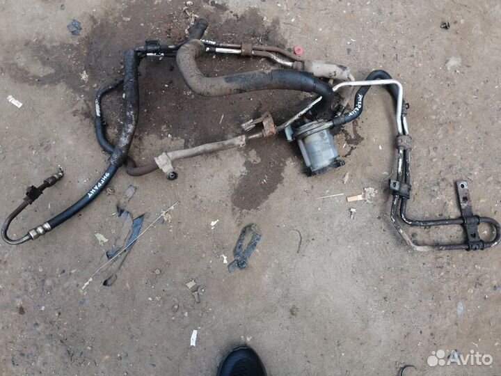 Трубка гур бачок Джили Эмгранд emgrand