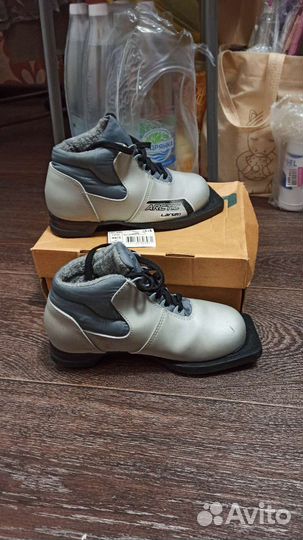 Лыжные ботинки