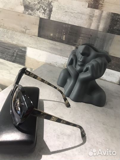 Солнцезащитные очки