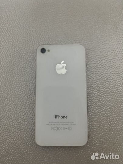 Телефон iPhone 4S