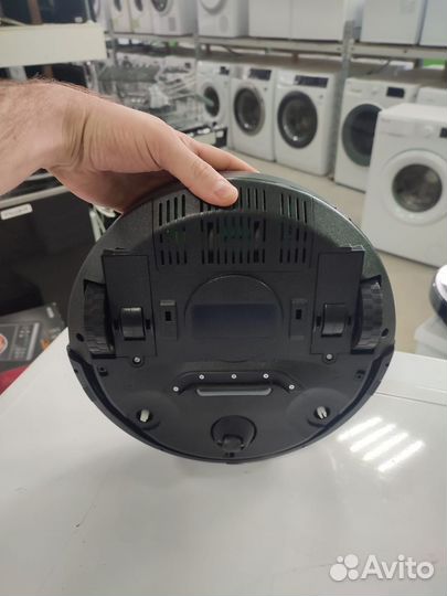 Робот-пылесос Redmond RV-R350