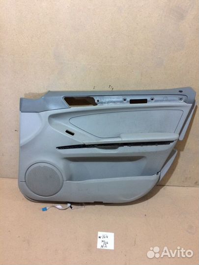 Обшивка двери Mercedes ML W164