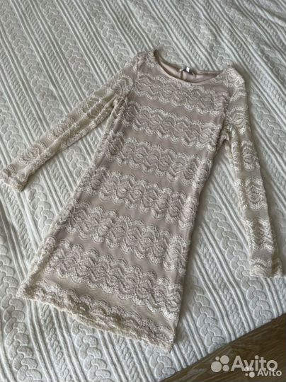 Бежевое платье кружевное New Look 46