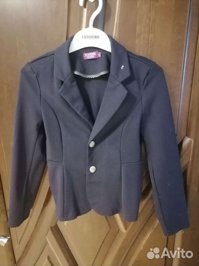 Школьная форма синий пиджак на девочку 122 новый
