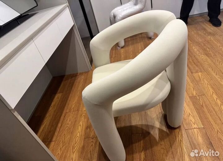 Стулья/кресла анатомической формы в мягкой обивке