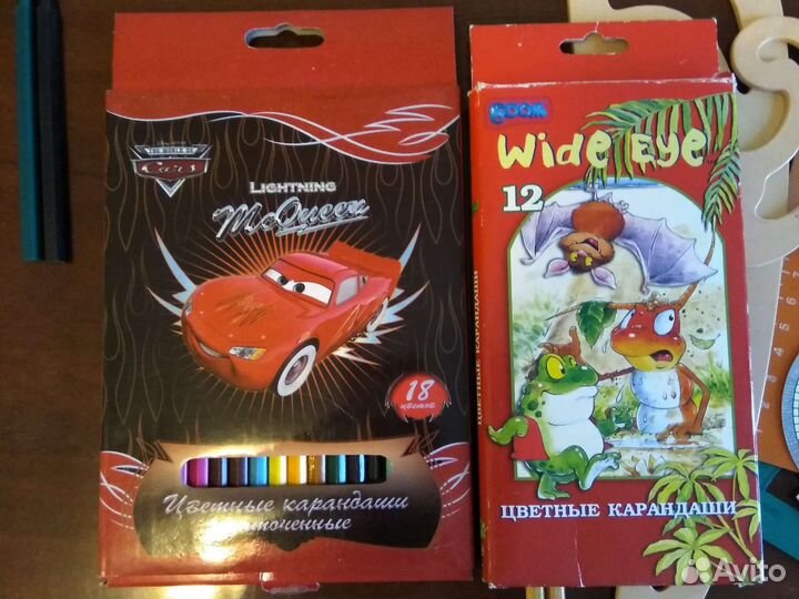 Канцелярия разная: карандаши, линейки, треугольн