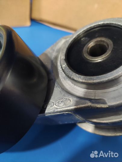 Натяжитель ремня генератора Солярис Рио