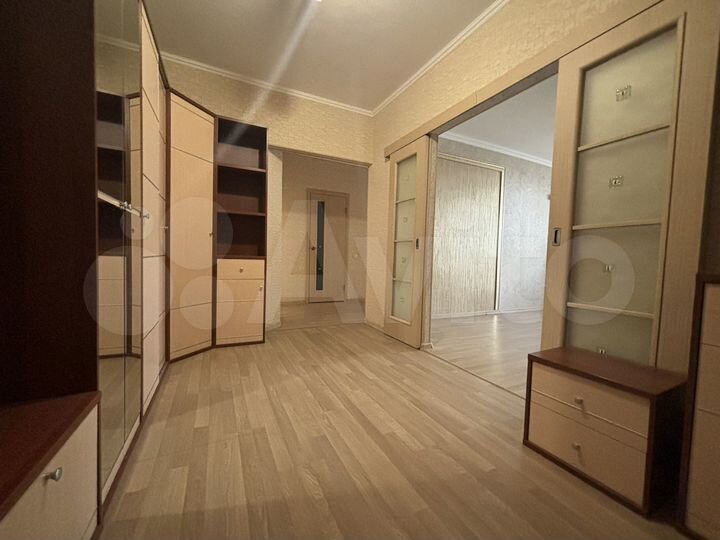 2-к. квартира, 92 м², 3/9 эт.