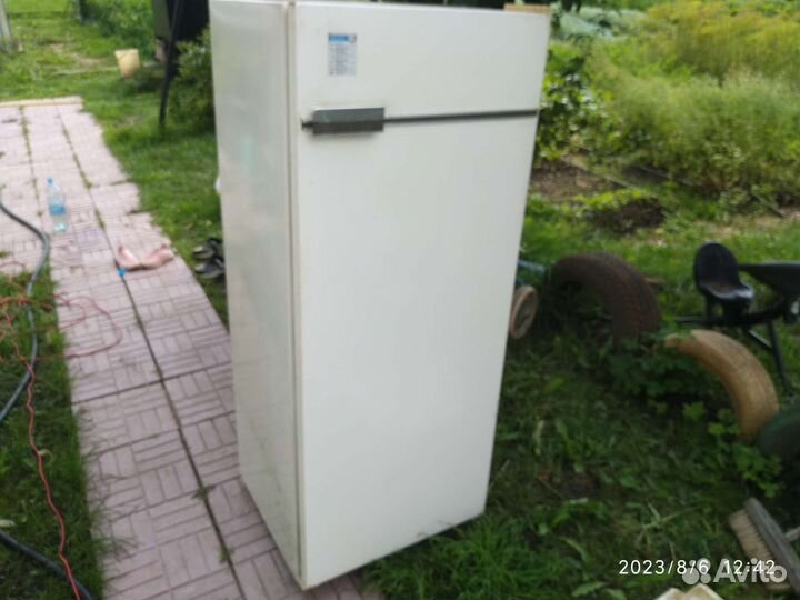 Холодильник Бирюса высота 142