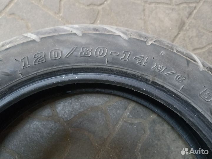 Передняя резина на максискутер