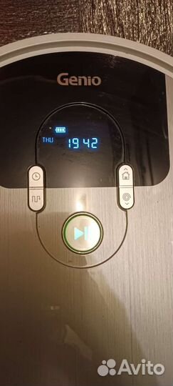 Робот пылесос genio